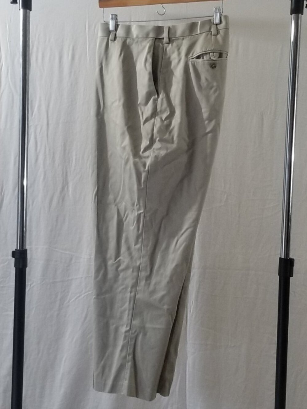 Mens Roundtree & Yorke Beige Dress Pants 46 x 29